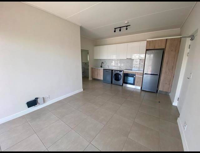 1 BEDROOM PROPERTY TO RENT IN RICHWOOD